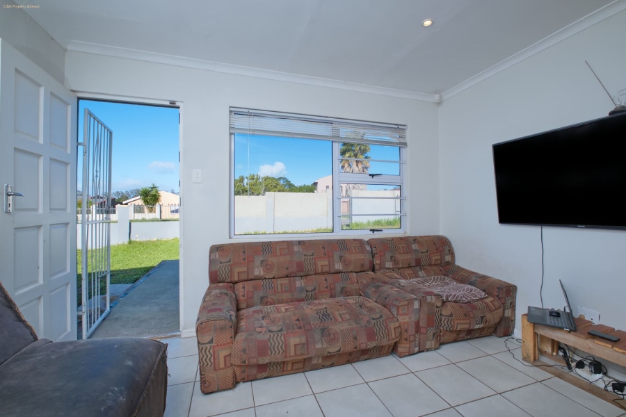 2 Bedroom Property for Sale in Sherwood Eastern Cape